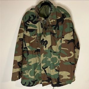 Army Military Unisex Camouflage Cold Weather Field Coat Size Medium Regular